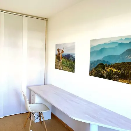 Stylisches Haus In *